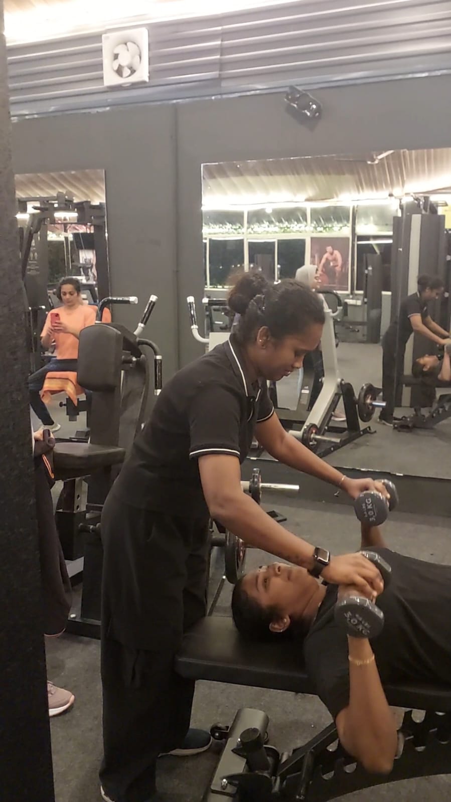 ELITE MAX GYM photo 2